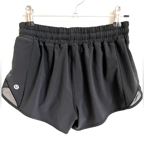 lululemon athletica Pants - Lululemon Hotty Hot High-Rise Lined Shorts Womens Size 6 2.5” Black